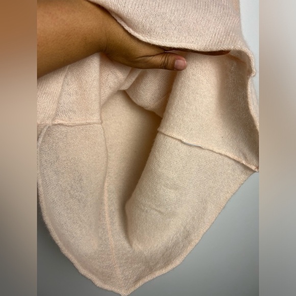 CYNTHIA ROWLEY 100% 2Ply Cashmere Knit Long Sleeve Crew-Neck peach luxury Size M - Picture 6 of 9